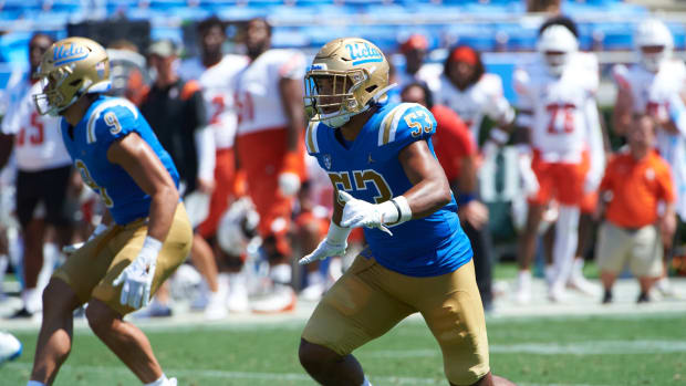 UCLA LB Darius Muasau